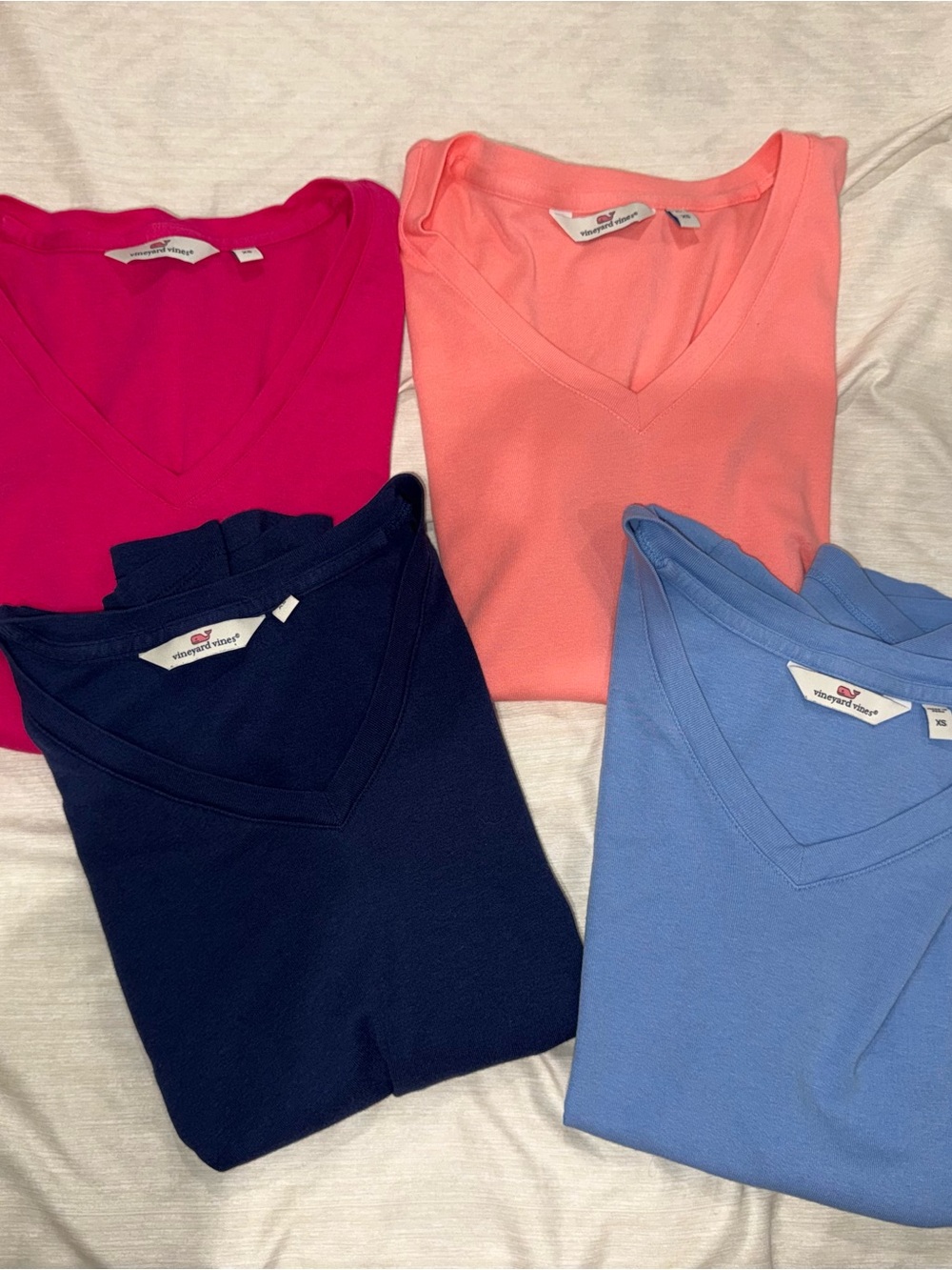 Vineyard Vines V-Neck T shirt bundle